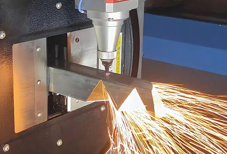 What factors affect the processing performance of laser tube cutting machines